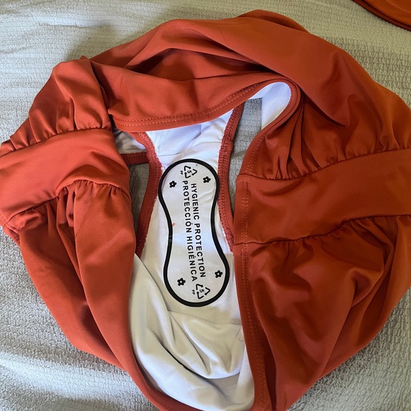 Coral Reef 2 piece swim suit - Picture 4 of 9